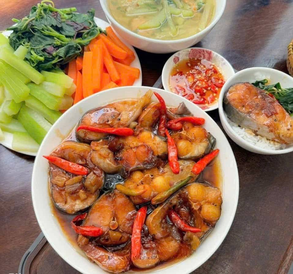 Cá dứa tươi cắt khoanh